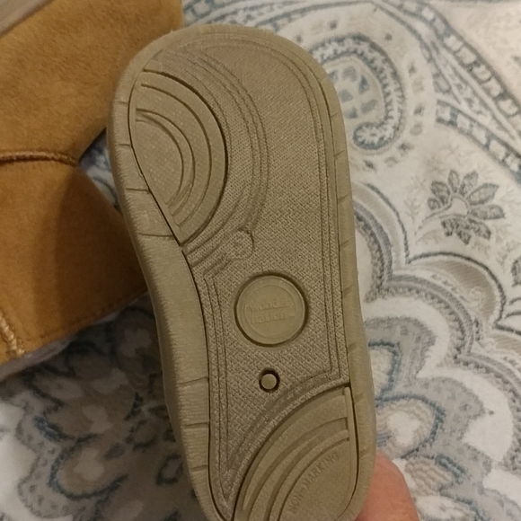 Wonder Nation Infant Faux Fur Lined Boots - Picture 4 of 5